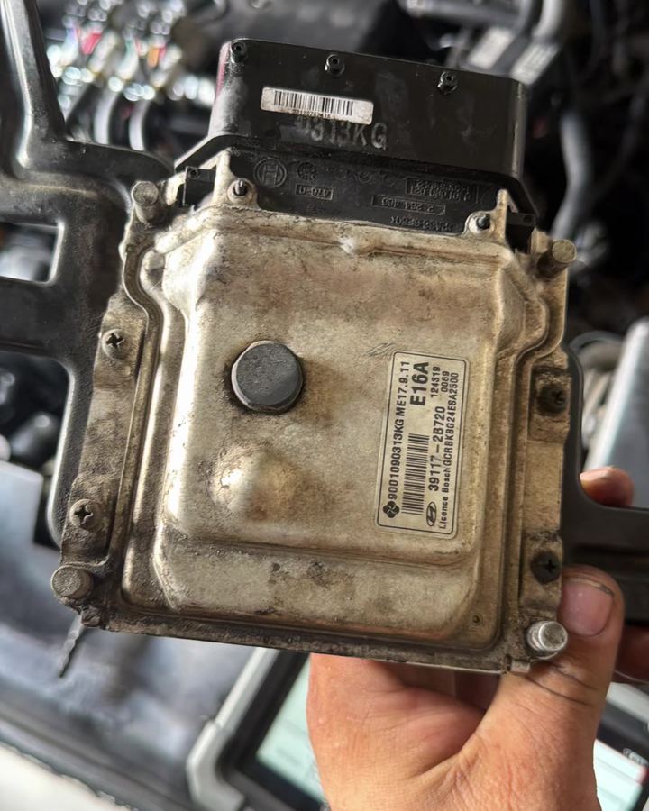 Computadora de motor (ECU) para reparación